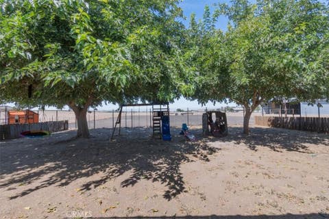 Tiny photo for 140 Mesa Grande DR, Shandon, CA 93461 (MLS # NS26182083)