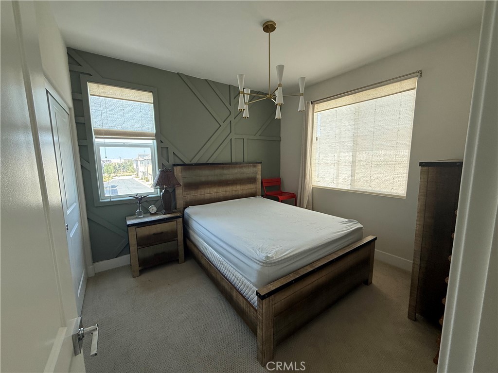 Private Bedroom with En-Suite Bath in New 2023 Home – Solis Park, Great Park Neighborhood, Irvine
Available for rent is a private bedroom with its own full bathroom in a modern 2023-built home located in the highly sought-after Solis Park community within Irvine’s Great Park Neighborhoods. Enjoy a quiet, clean, and comfortable living environment in a newer home, with access to all the amenities the community has to offer.
Notes:
Minimum lease term: 6 months or longer
Two friendly dogs in the household
Garage not available; street parking only
Close to top-rated Irvine schools, parks, shopping, dining, and freeway access.