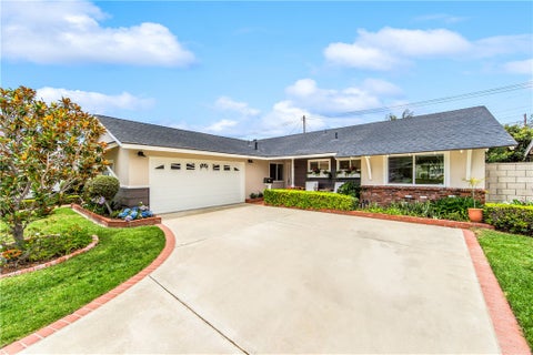 Photo of 10441 Sunday DR, Huntington Beach, CA 92646 (MLS # OC26137426)