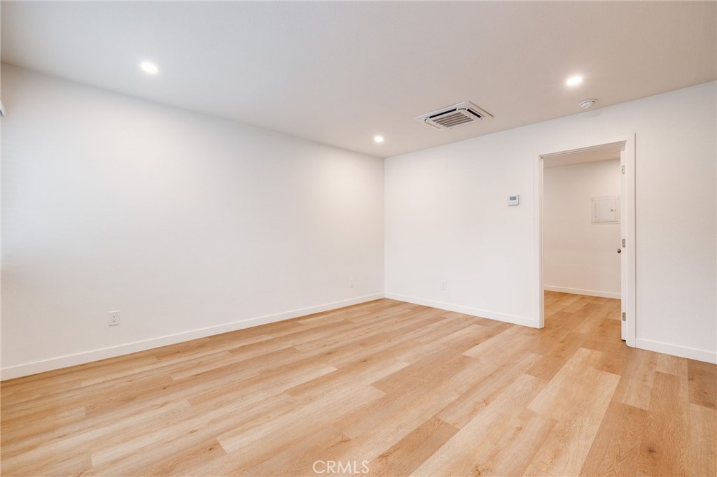 206 Chicago Avenue C