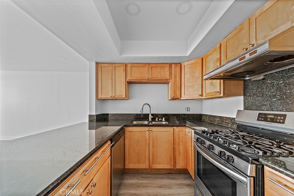 918 W College Street 316