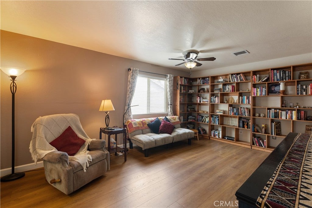 403 N Shaftesbury