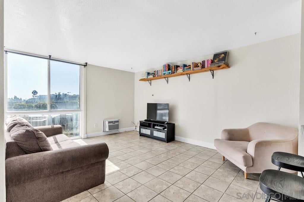 3050 Rue D'Orleans 380