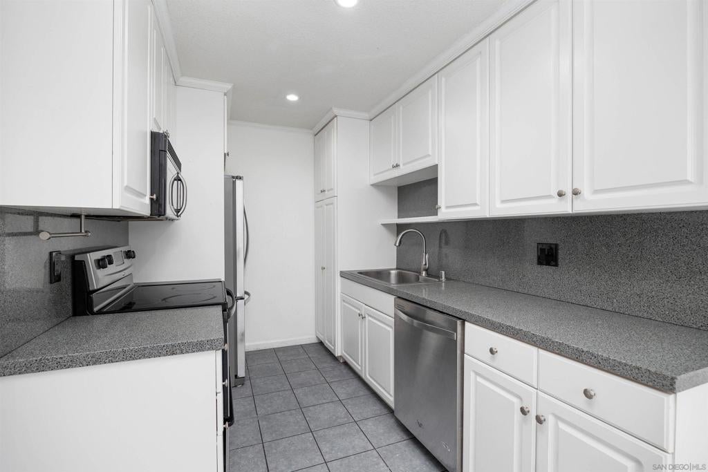8138 Winter Gardens Blvd Unit 11