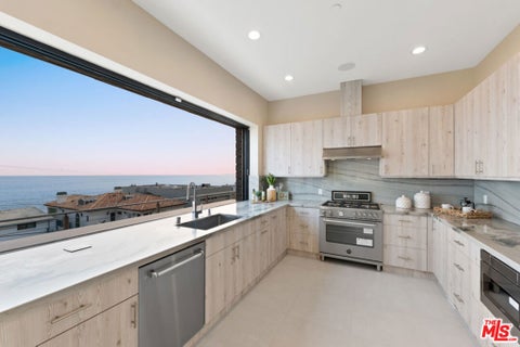 Photo of 25411 Malibu Road, Malibu, CA 90265 (MLS # 26850939)