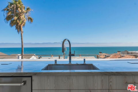 Photo of 25411 Malibu Road, Malibu, CA 90265 (MLS # 26850939)