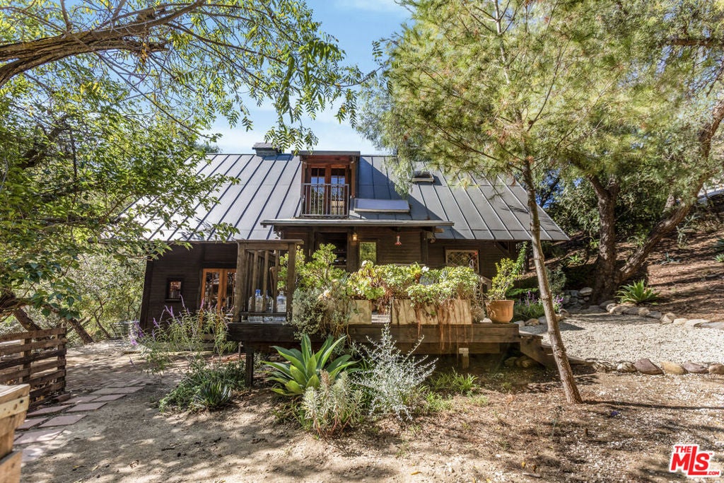 2521 Topanga Skyline Drive