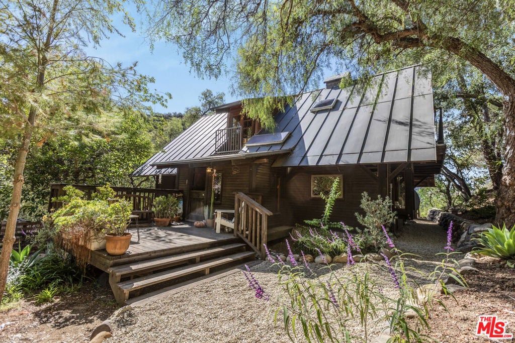 2521 Topanga Skyline Drive