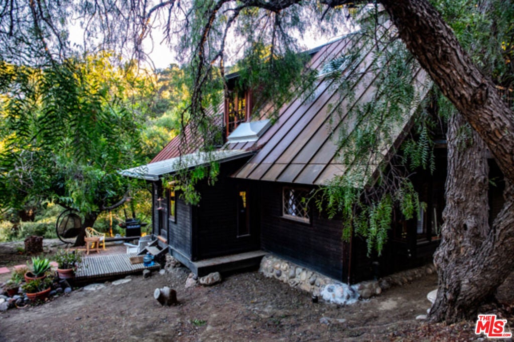 2521 Topanga Skyline Drive