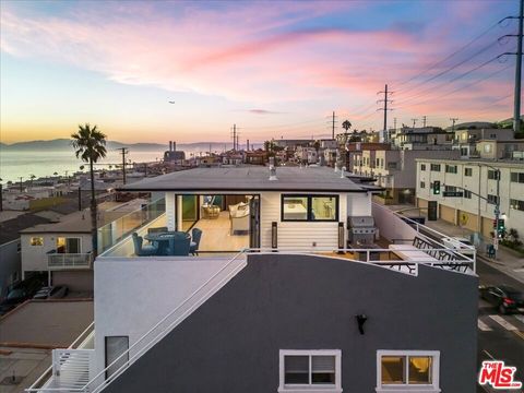 Photo of 230 40th Street #A, Manhattan Beach, CA 90266 (MLS # 25607093)