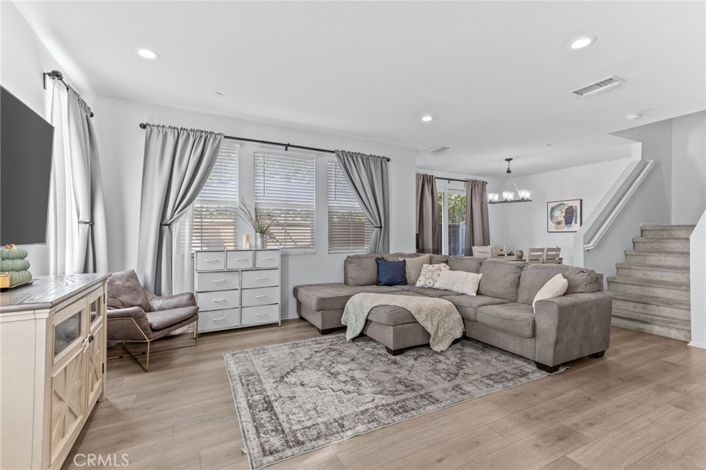 2350 S Via Esplanade 31