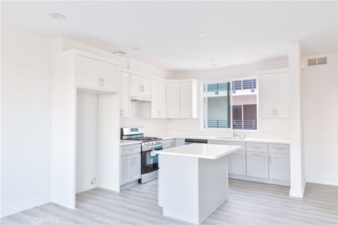 Photo of 14622 Vanowen, Van Nuys, CA 91405 (MLS # OC26018079)