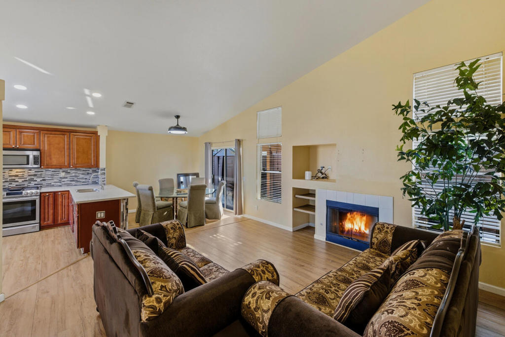 81220 Iris Court