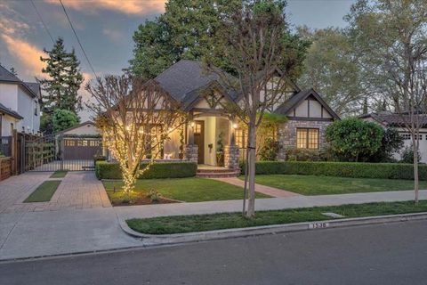 Photo of 1538 Cherry Avenue, San Jose, CA 95125 (MLS # ML82039223)
