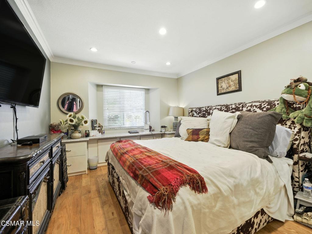 Westlake Bay-728 - 728 - Residential