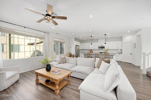 Photo of 425 Stratus Lane #5, Simi Valley, CA 93065 (MLS # 226004522)