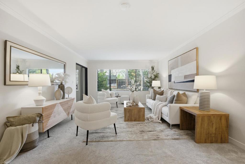 2140 Santa Cruz Avenue