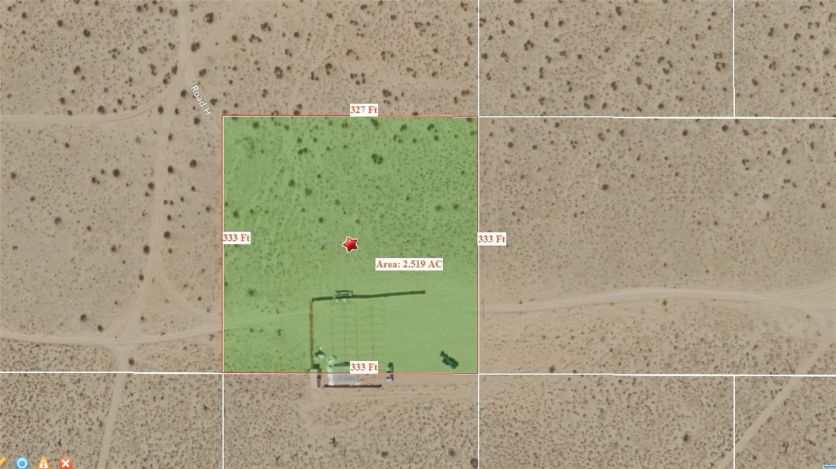 Great 2.5 acres of land in Lucerne Valley, plenty of space to built your Ranch and grow some fruit trees, have all the farm animals and all your desert toys you want. Coordinates:34.432405-116.760391