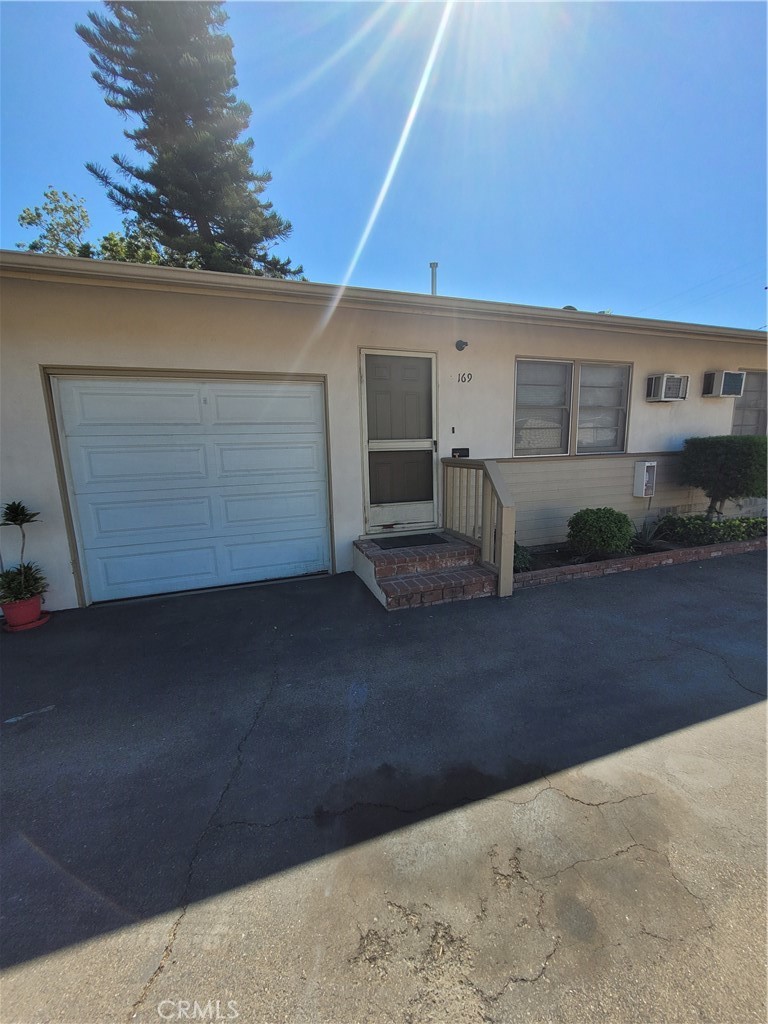This 1-bedroom, 1-bath unit is part of a quadplex. Recently updated, it has an open floor plan with laminate flooring throughout, a renovated kitchen and bathroom, as well as fresh paint. It comes with a single-car garage. Located near St. Joseph's Hospital, CHOC, and West Orange Elementary, it is also very close to the 5, 22, and 57 freeways. Tenant to supply their own fridge. Trash included. A small pet will be considered with an additional deposit.