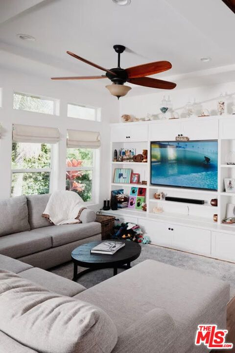 Photo of 167 Paradise Cove Road, Malibu, CA 90265 (MLS # 25587611) Photo of 167 Paradise Cove Road, Malibu, CA 90265 (MLS # 25587611)