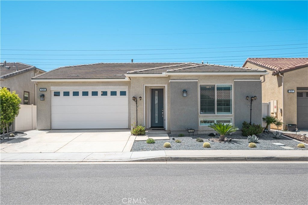 1519 Village Green