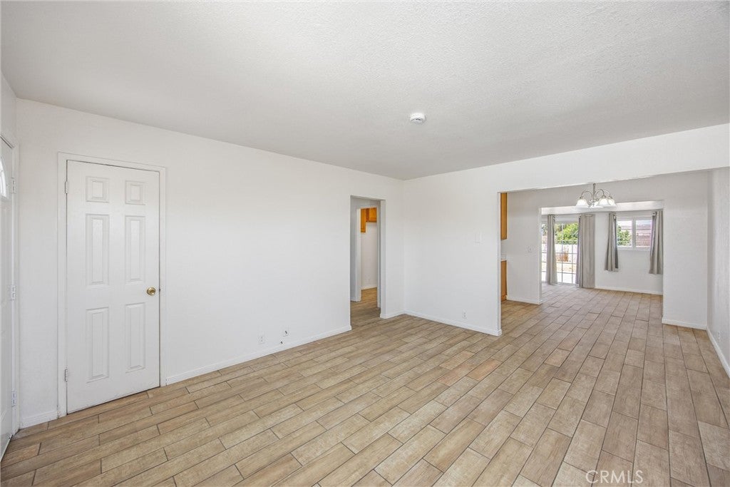 1609 De Anza