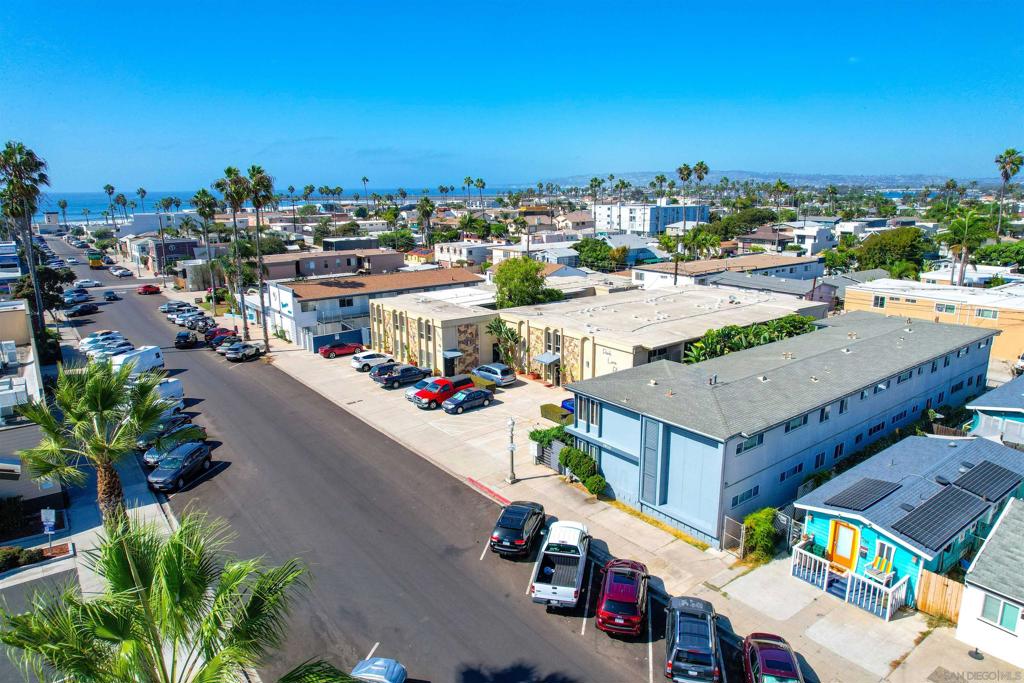 4930 Santa Monica