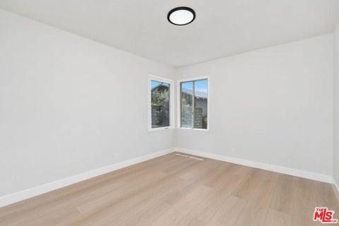 Tiny photo for 14348 Collins Street, Sherman Oaks, CA 91401 (MLS # 26848669)
