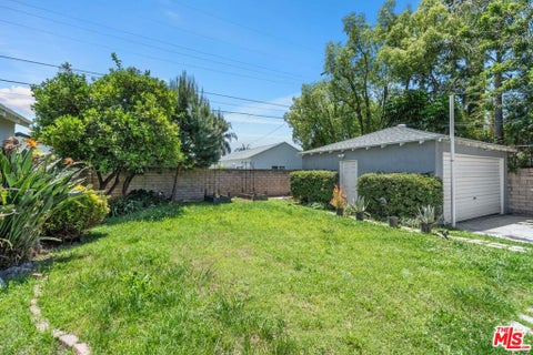 Tiny photo for 14348 Collins Street, Sherman Oaks, CA 91401 (MLS # 26848669)
