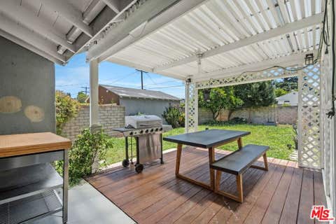 Tiny photo for 14348 Collins Street, Sherman Oaks, CA 91401 (MLS # 26848669)