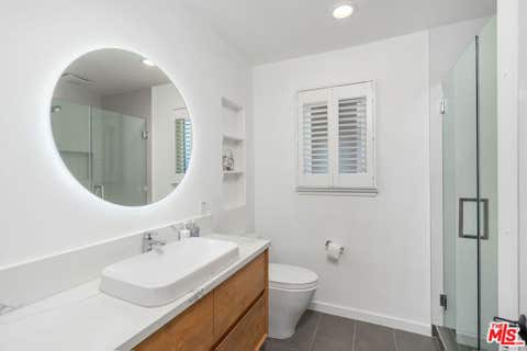 Tiny photo for 14348 Collins Street, Sherman Oaks, CA 91401 (MLS # 26848669)