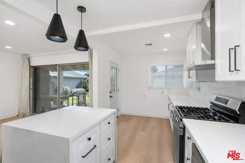 Tiny photo for 14348 Collins Street, Sherman Oaks, CA 91401 (MLS # 26848669)