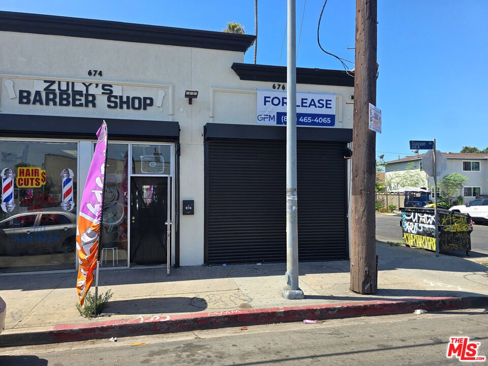 676 W Slauson Avenue