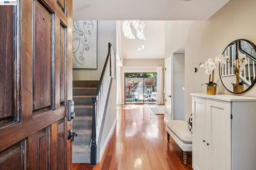 8 Avondale Lndg