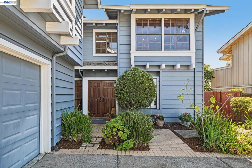 Photo of 8 Avondale Lndg LNDG, Alameda, CA 94502 (MLS # 41150728)