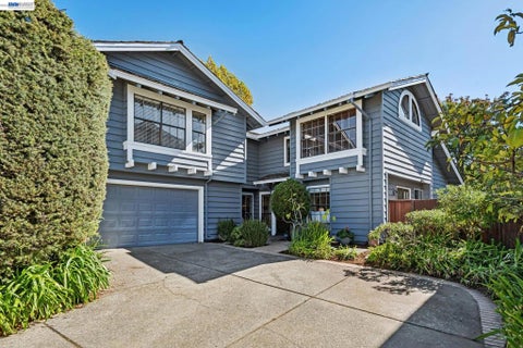 Photo of 8 Avondale Lndg LNDG, Alameda, CA 94502 (MLS # 41150728)