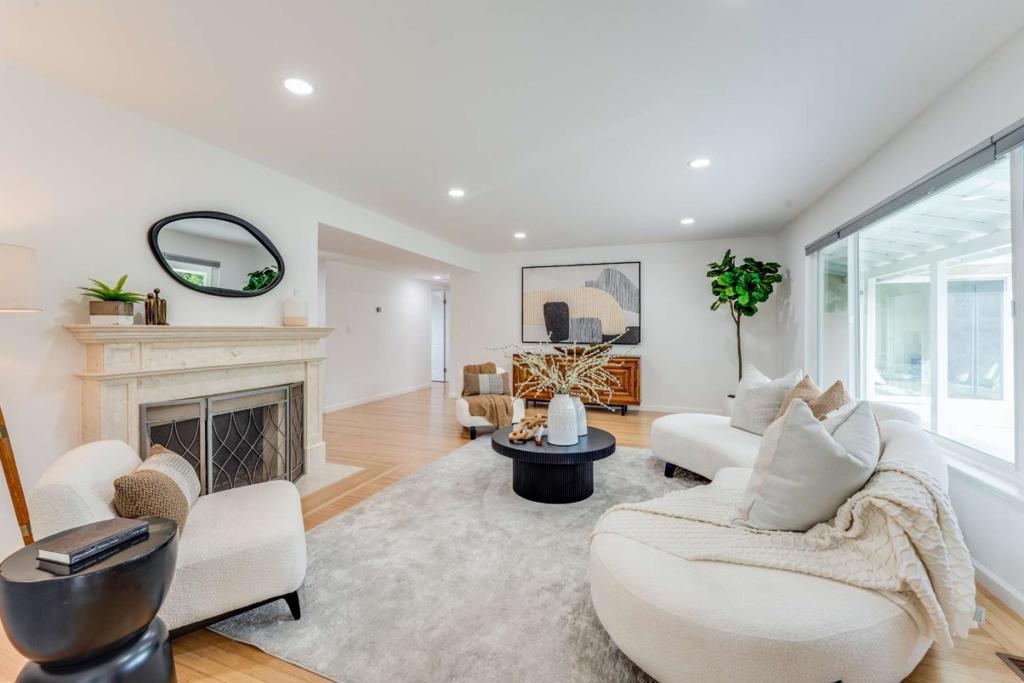 7424 Heatherwood Drive