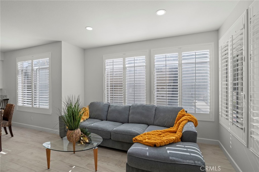 3195 Altura Court 101