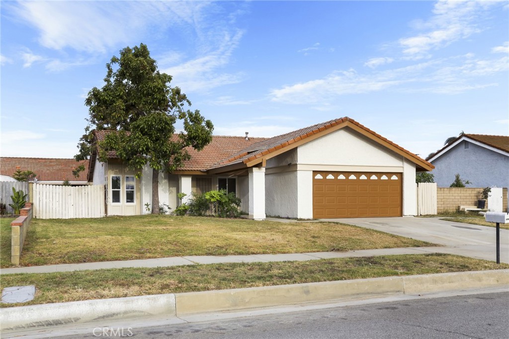 2703 S Fern Avenue