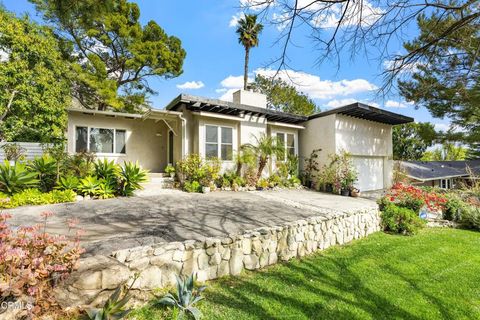 Photo of 3323 Reta Street, La Crescenta, CA 91214 (MLS # P1-25771)