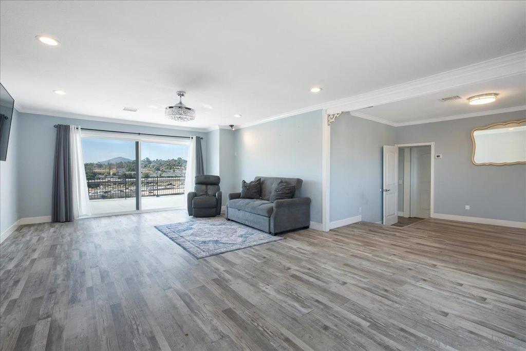 La Mesa - Residential