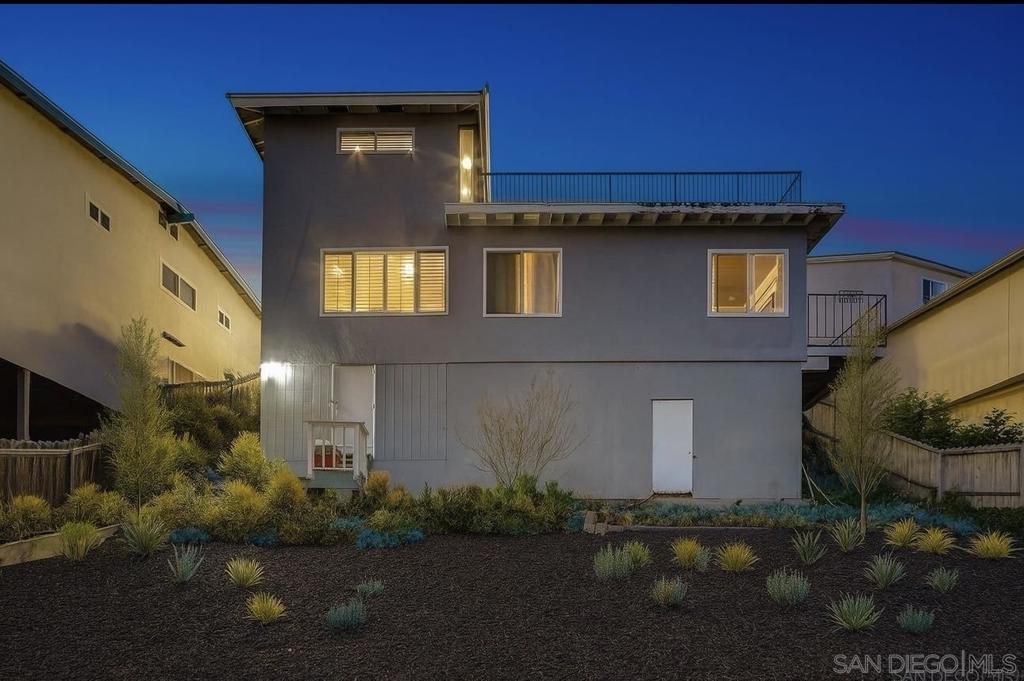 3834 Polaris Dr