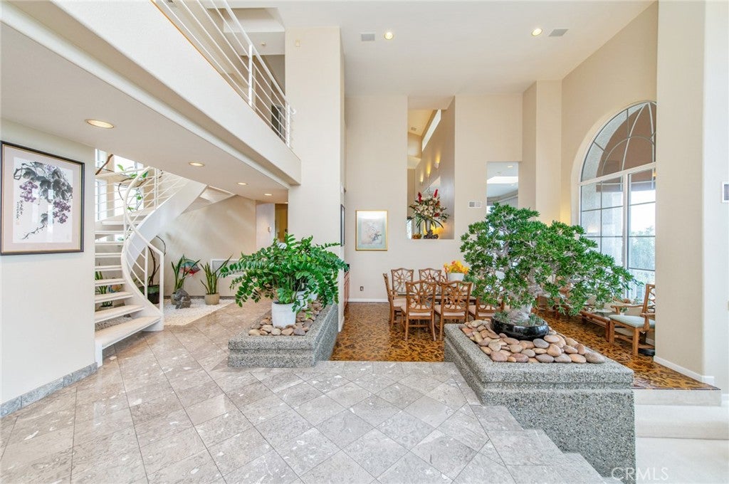 7440 Live Oak Dr.