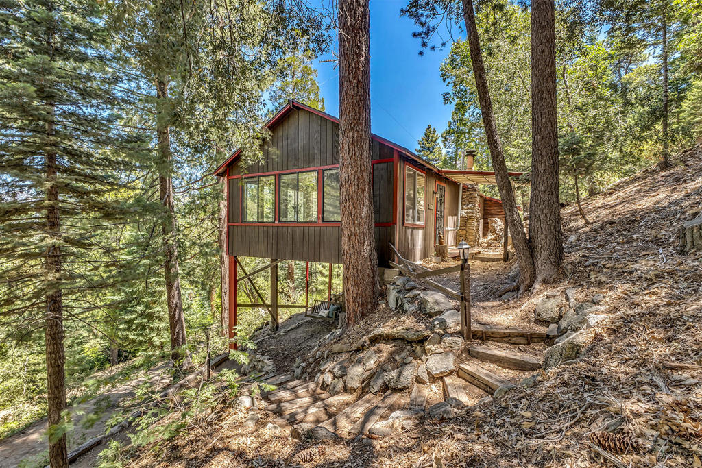52751 Fernland Drive