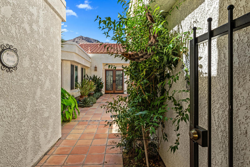 Santa Rosa Cove Coun - Residential