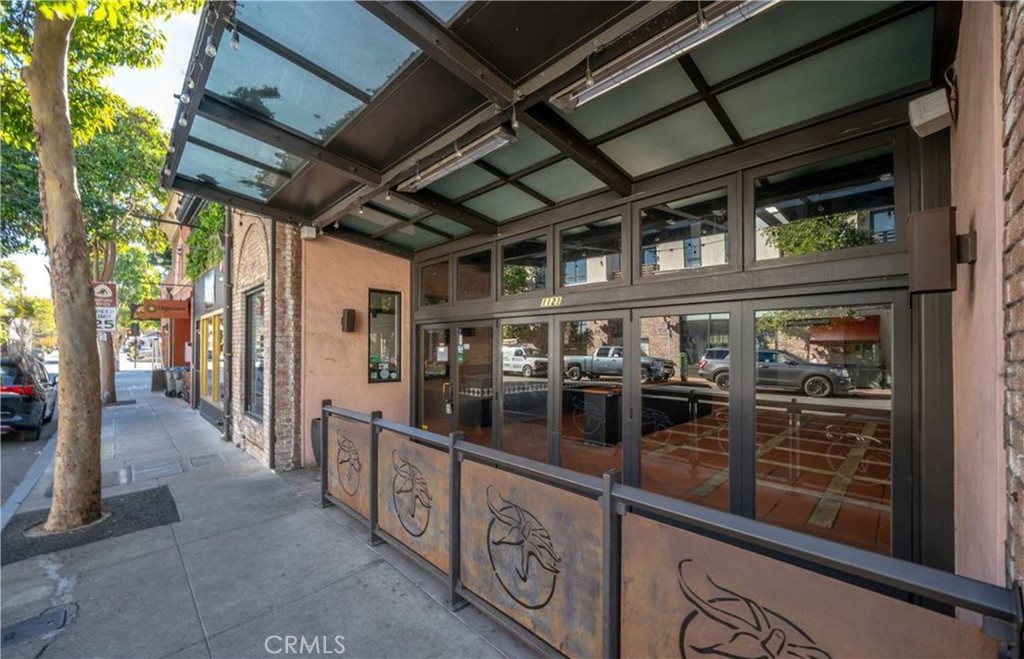 1121 Broad Street
