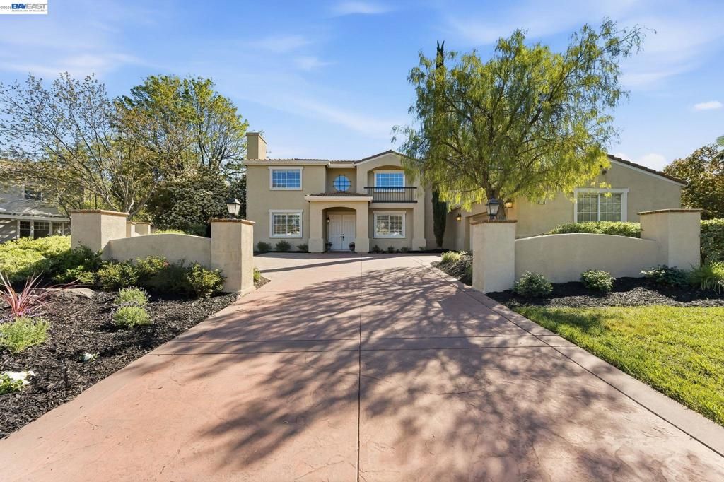 Photo of 1548 Klondike Pl Pl, Livermore, CA 94550 (MLS # 41128490)