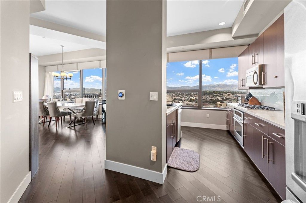 Photo of 1100 Wilshire Blvd #2702, Los Angeles, CA 90017 (MLS # OC26045972)