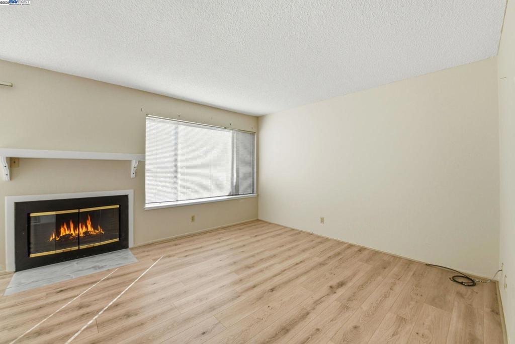 BRIARWOOD - Residential