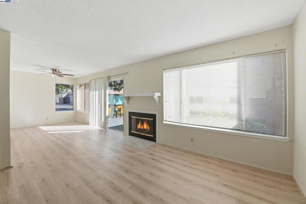 BRIARWOOD - Residential